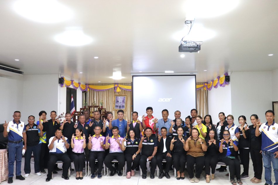 วันนี้ เวลา 09.30 น. คณะกรรมการพัฒนาคุณภาพชีวิตระดับอำเภอ (พชอ.) ออกติดตามเยี่ยมเสริมพลัง ประจำปีงบประมาณ พ.ศ.2569 ณ ห้องประชุมองค์การบริหารส่วนตำบลปอพาน พร้อมกับออกพื้นที่เพื่อเยี่ยมผู้ป่วยกลุ่มเปราะบางและผู้ได้รับความเดือดร้อนตามหมู่บ้านภายในตำบลปอพาน